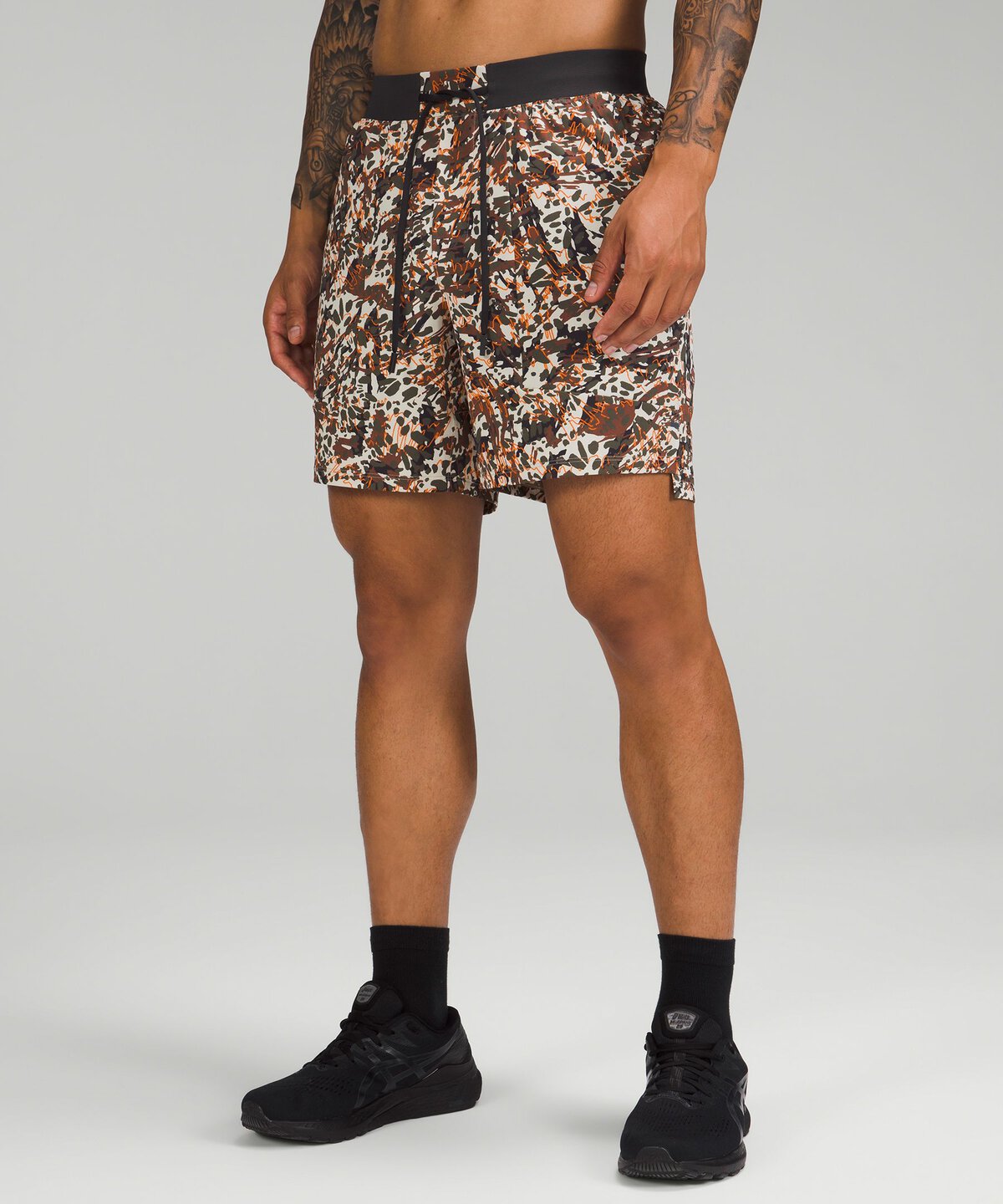 Lululemon License to Train Linerless 7"