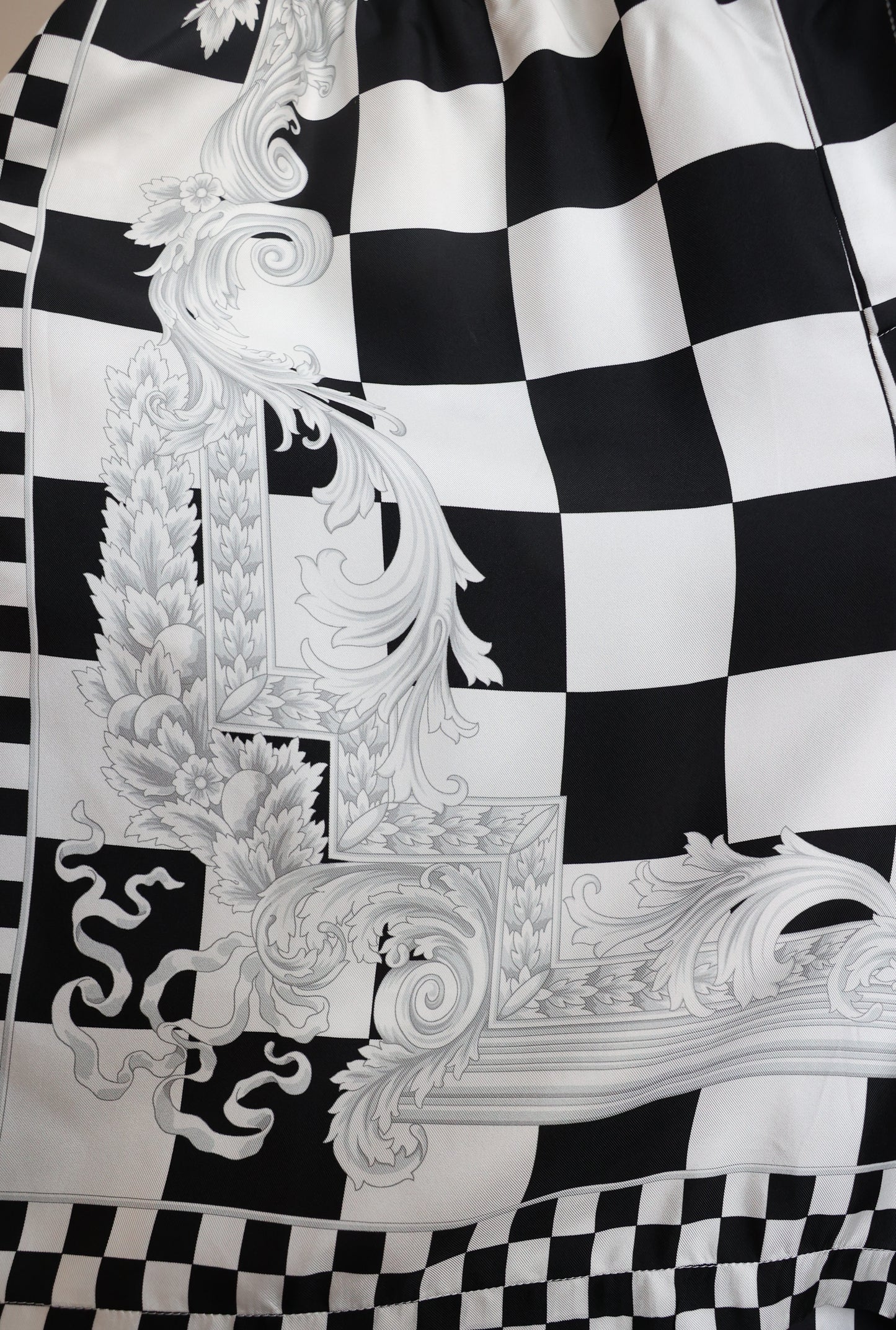 Versace Contrasto Medusa Print Shorts