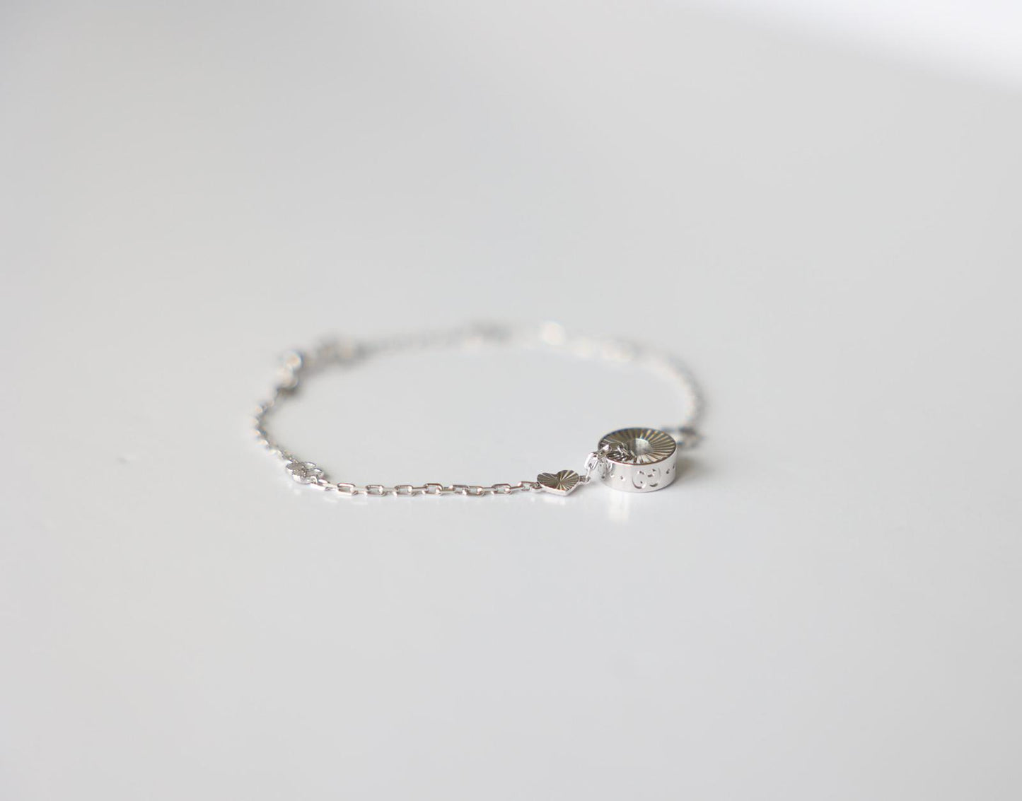 Gucci 18K White Gold Icon Heart Bracelet 7.5"